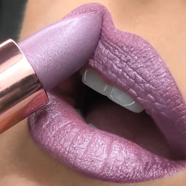 lady temperature color changing lipstick glitter & matte velvet liquid lipstick , waterproof long lasting moisturizing lip tint , red pink l
lady temperature color changing lipstick glitter & matte velvet liquid lipstick , waterproof long lasting moisturizing lip tint , red pink l