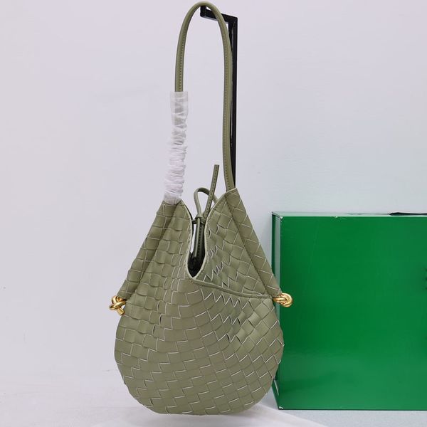 intrecciato leather shoulder bag women woven handbags detachable zipped pocket fashion letter metal knot design drawstring closure
intrecciato leather shoulder bag women woven handbags detachable zipped pocket fashion letter metal knot design drawstring closure