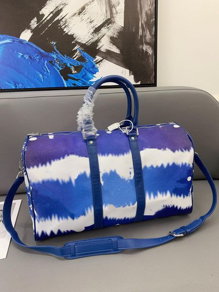 luxury mens keppall duffel bags blue gradient large letter graffiti handbags brand couples shoulder bags totes airport luggage travel bag me
luxury mens keppall duffel bags blue gradient large letter graffiti handbags brand couples shoulder bags totes airport luggage travel bag me