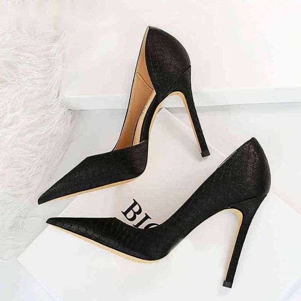 sandals women pumps high heels shoes pointed toe female green serpentine woman mules femme wedding 220232, Black
sandals women pumps high heels shoes pointed toe female green serpentine woman mules femme wedding 220232, Black