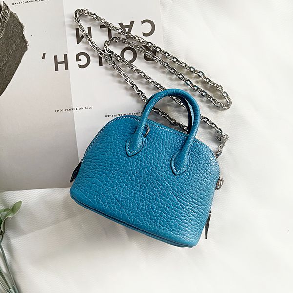 evening bag mini handbag genuine leather female fashion shell crossbody bags luxury design cowhide small shoulder with chains 230731
evening bag mini handbag genuine leather female fashion shell crossbody bags luxury design cowhide small shoulder with chains 230731