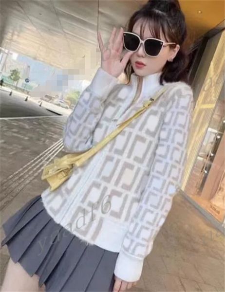 autumn winter jackets brand dress hoodies women's sweater classic printed letters cardigan knits zipper collar long sleeve cashmere swe, Black;brown
autumn winter jackets brand dress hoodies women's sweater classic printed letters cardigan knits zipper collar long sleeve cashmere swe, Black;brown