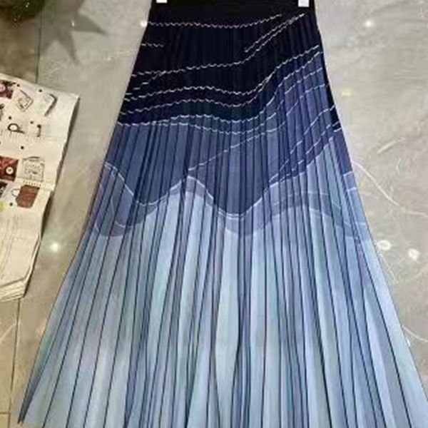 pleated skirt, elastic waist half length skirt, summer a-line loose and slimming skirt, Black
pleated skirt, elastic waist half length skirt, summer a-line loose and slimming skirt, Black