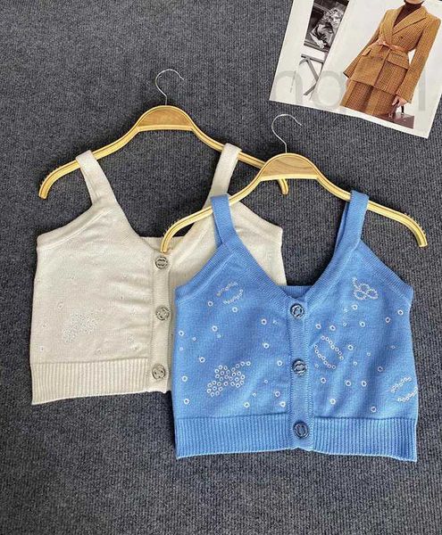 women's knits & tees designer early spring 2023 new handmade embroidery letter void design v-neck camisole knitted cardigan rhig, White
women's knits & tees designer early spring 2023 new handmade embroidery letter void design v-neck camisole knitted cardigan rhig, White