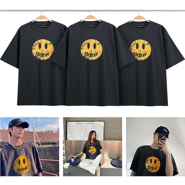 drew summer distressed cracked smiley face print house fashion brand loose crew neck couple t-shirt, White;black
drew summer distressed cracked smiley face print house fashion brand loose crew neck couple t-shirt, White;black