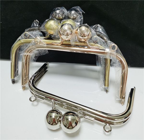 bag parts accessories 16x8 cm 25 mm big ball clasp metal purse frame sewing obag handles handbag hanger china seller 230731, Black
bag parts accessories 16x8 cm 25 mm big ball clasp metal purse frame sewing obag handles handbag hanger china seller 230731, Black