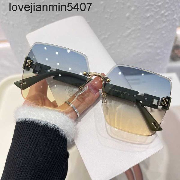 2023 luxury sunglasses factory for sale family h's sunglass of the same style women's senior sense new big face slim anti ultravio, White;black
2023 luxury sunglasses factory for sale family h's sunglass of the same style women's senior sense new big face slim anti ultravio, White;black