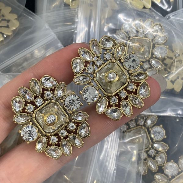 colored diamonds white crystal letter dangle charm earrings for woman ear studs earring trend couple wedding birthday gifts fashion jewelry, Golden;silver
colored diamonds white crystal letter dangle charm earrings for woman ear studs earring trend couple wedding birthday gifts fashion jewelry, Golden;silver