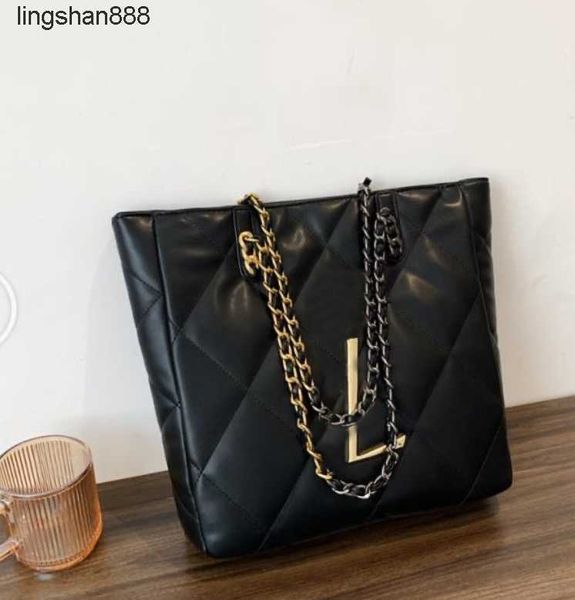 shopping bags icare maxi shopping bag quilted lambskin shoulder bags designer tote luxurious handbags women
shopping bags icare maxi shopping bag quilted lambskin shoulder bags designer tote luxurious handbags women