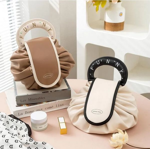 luxuries designers women bag cosmetic bags lazy drawstring bag skincare large capacity pouch makeup travel handbag portable beautiful storag
luxuries designers women bag cosmetic bags lazy drawstring bag skincare large capacity pouch makeup travel handbag portable beautiful storag