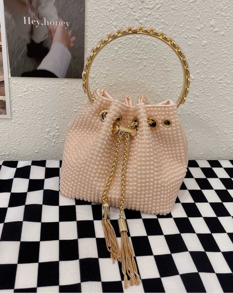full diamond hand inlaid diamond ceramic beads bucket bag metal sequin tassel shiny candy color handbag female 230401
full diamond hand inlaid diamond ceramic beads bucket bag metal sequin tassel shiny candy color handbag female 230401