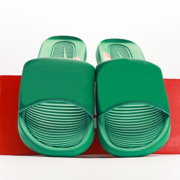 classic vintage summer fashion flip mens womens slippers sponge slippers series home leisure beach slippers, Black
classic vintage summer fashion flip mens womens slippers sponge slippers series home leisure beach slippers, Black