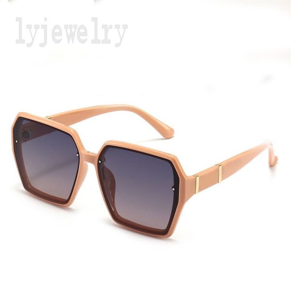 fashion designer sunglasses shield leopard print sunglass luxury vintage gold plated gafas de sol letter men trendy polarized oversized sung, White;black
fashion designer sunglasses shield leopard print sunglass luxury vintage gold plated gafas de sol letter men trendy polarized oversized sung, White;black