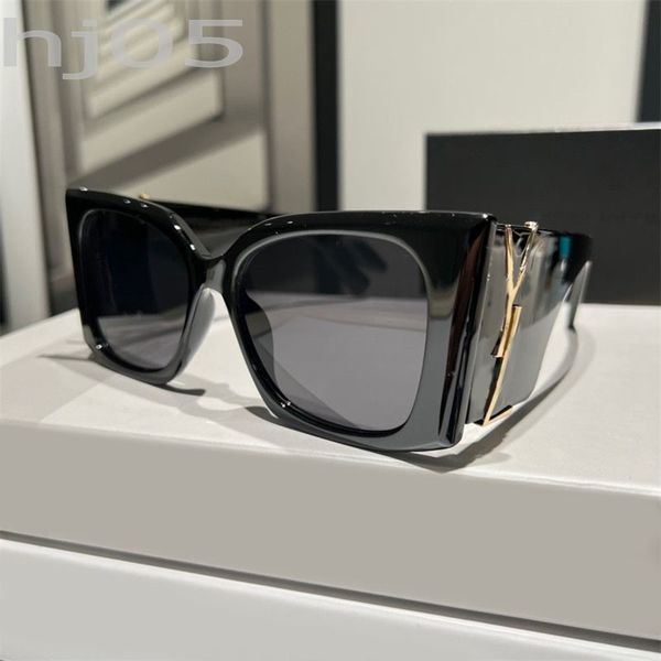 luxury designer sunglasses for woman modern fashion street eyes wear elegant sonnenbrille sun protection glasses mens mature sunglasses retr, White;black
luxury designer sunglasses for woman modern fashion street eyes wear elegant sonnenbrille sun protection glasses mens mature sunglasses retr, White;black