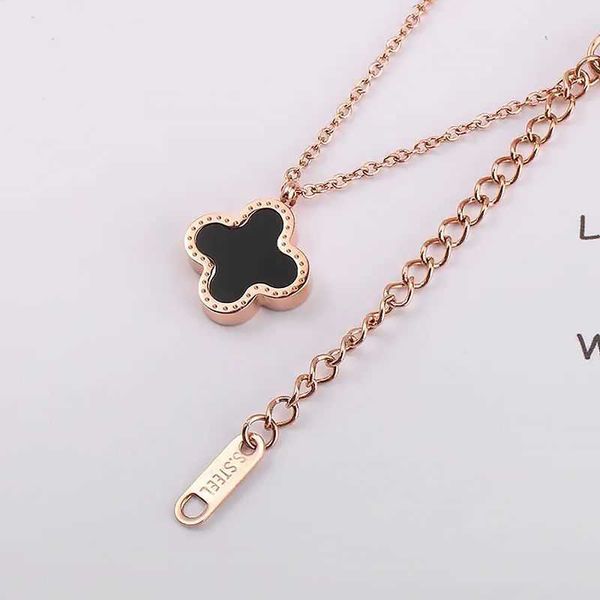 van clover necklace designer four leaf clover pendant korean version double-sided black lucky grass female collarbone simple personality gif, Silver
van clover necklace designer four leaf clover pendant korean version double-sided black lucky grass female collarbone simple personality gif, Silver