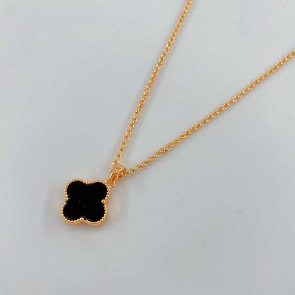 van clover necklace designer four leaf clover pendant colorfast double sided four grass women's pendant with diamond on the back gold l, Silver
van clover necklace designer four leaf clover pendant colorfast double sided four grass women's pendant with diamond on the back gold l, Silver