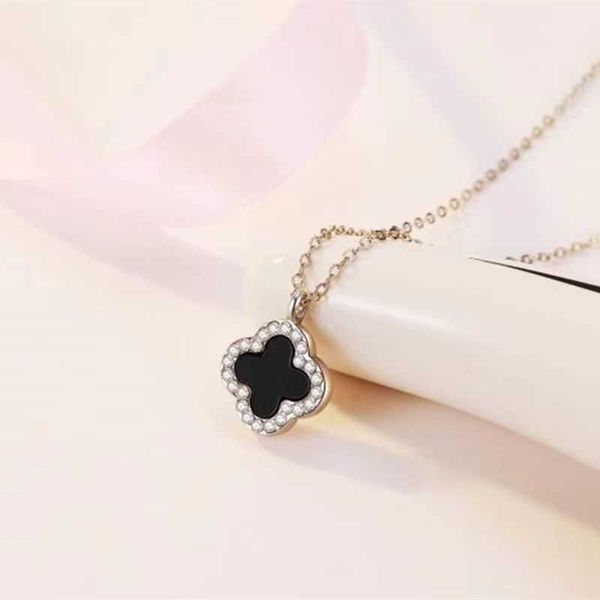 van clover necklace designer four leaf clover pendant necklace rose color women's summer titanium steel light luxury non fade gift, Silver
van clover necklace designer four leaf clover pendant necklace rose color women's summer titanium steel light luxury non fade gift, Silver