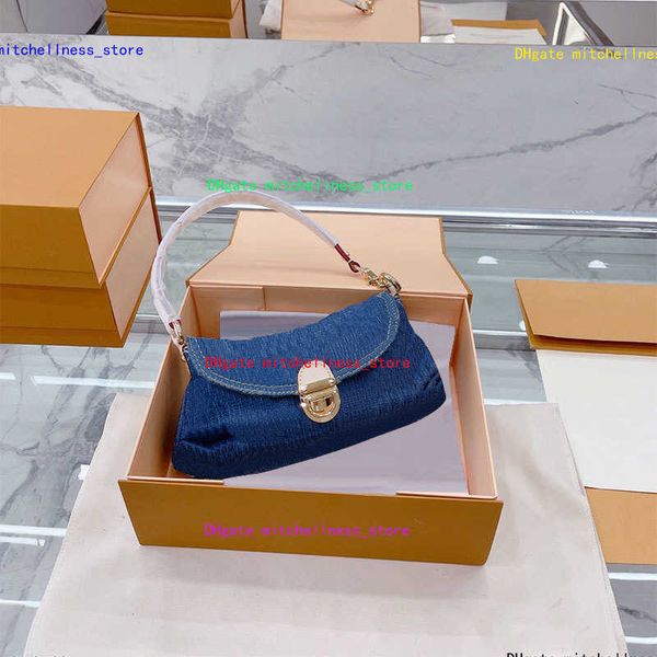 totes designer handbag women original denim armpit bag fashion tote women's handbags large denim size 28cm
totes designer handbag women original denim armpit bag fashion tote women's handbags large denim size 28cm