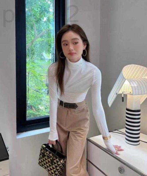women's t-shirt designer fall 2022 new fashion prd t-shirt high-end high collar luxury black and white women's base coat triangle
women's t-shirt designer fall 2022 new fashion prd t-shirt high-end high collar luxury black and white women's base coat triangle