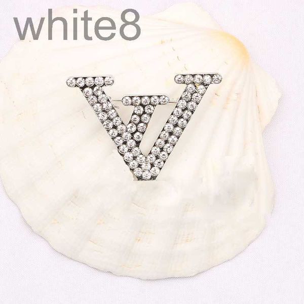 pins, brooches designer gold plated brooces for mens womens fasion brand double letter sweater suit collar pin brooce cloting jewelry access, Gray
pins, brooches designer gold plated brooces for mens womens fasion brand double letter sweater suit collar pin brooce cloting jewelry access, Gray