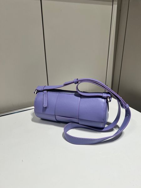 7asardine cylinder shoulder bag women sheepskin checker knitted design simple versatile luxury bag
7asardine cylinder shoulder bag women sheepskin checker knitted design simple versatile luxury bag