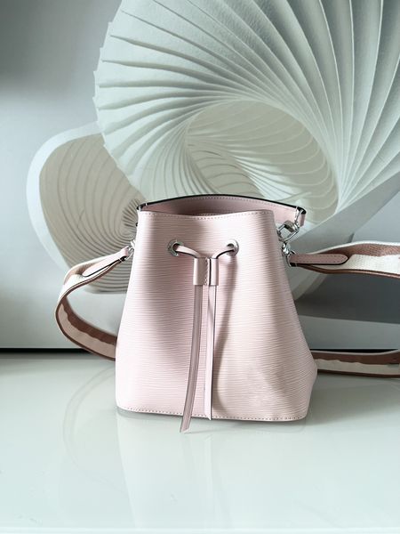 bucket bag fashion genuine leather crossbody bag large capacity women's water wave pattern bag fashion underarm bag
bucket bag fashion genuine leather crossbody bag large capacity women's water wave pattern bag fashion underarm bag