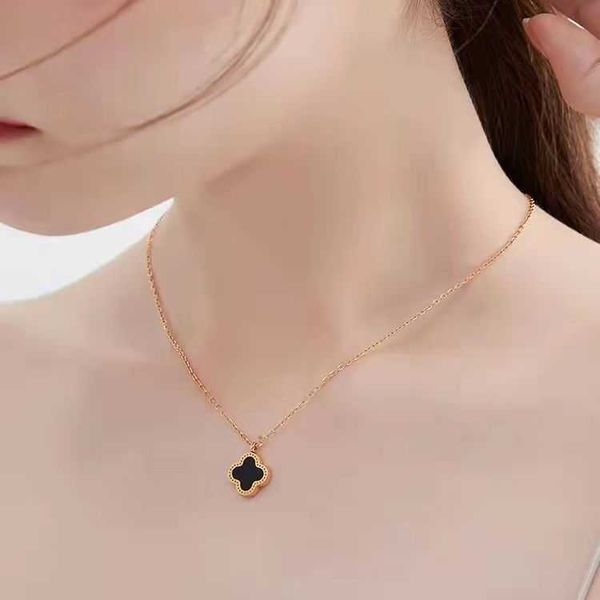 van clover necklace designer four leaf clover pendant new four leaf grass double sided titanium steel non fading allergic natural fritillari, Silver
van clover necklace designer four leaf clover pendant new four leaf grass double sided titanium steel non fading allergic natural fritillari, Silver