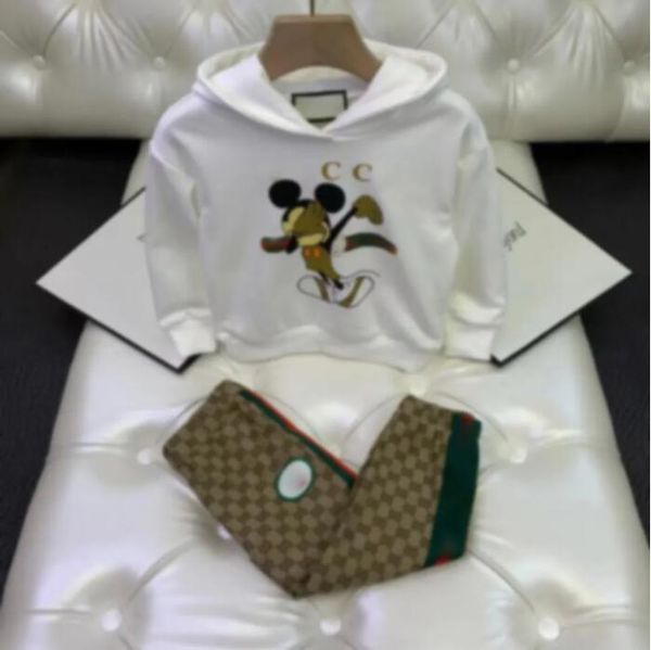 casual designers kids clothing sets letter print boys girls jacket coat trousers tracksuits long sleeve outdoor children hoodie suit baby bo, White
casual designers kids clothing sets letter print boys girls jacket coat trousers tracksuits long sleeve outdoor children hoodie suit baby bo, White