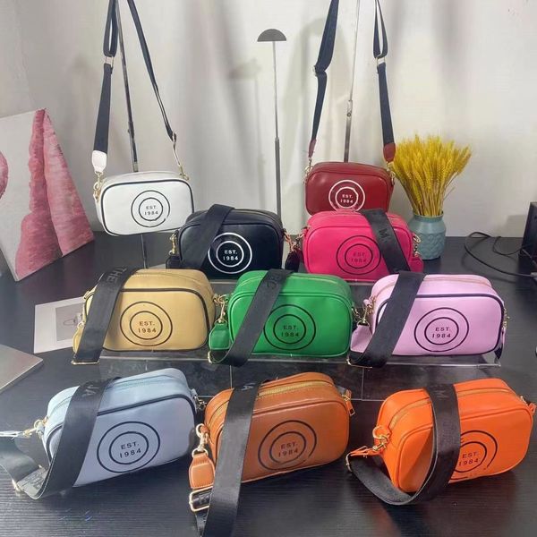 designer crossbody bag fashion shoulder bag women handbags wallet famous handbag womens handbags bags mailman's bag mini small square b
designer crossbody bag fashion shoulder bag women handbags wallet famous handbag womens handbags bags mailman's bag mini small square b