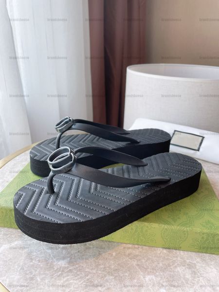 guccis designer sandals women's slippers men's runway summer beach slippers gucci guccie double g flip-flop, Black
guccis designer sandals women's slippers men's runway summer beach slippers gucci guccie double g flip-flop, Black