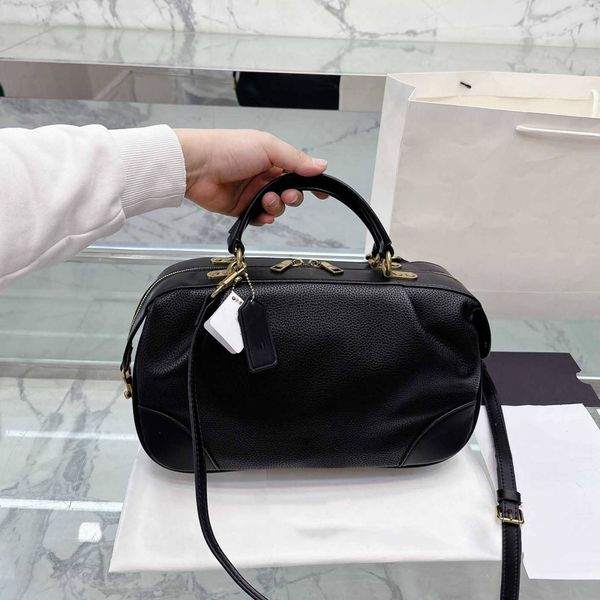 women casual tote bag letter fashion designer bag pu two-tone tote sac zipper boston tourist street shooting handbags four seasons totes
women casual tote bag letter fashion designer bag pu two-tone tote sac zipper boston tourist street shooting handbags four seasons totes