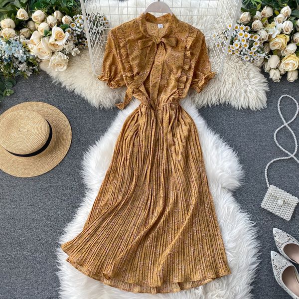 2023 red women dresses black fashion runway v-neck dress woman short puff sleeve summer suit mesh splice shirt and character printed skirt t, White
2023 red women dresses black fashion runway v-neck dress woman short puff sleeve summer suit mesh splice shirt and character printed skirt t, White