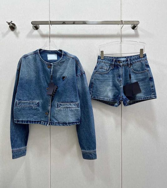 prad brand two piece dress designer denim women sports 2 pieces set single breasted long sleeve o-neck jacket triangle shorts suit 2023 outf, White
prad brand two piece dress designer denim women sports 2 pieces set single breasted long sleeve o-neck jacket triangle shorts suit 2023 outf, White