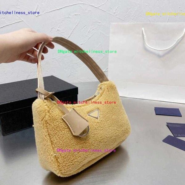 winter fur hobo designer bags women handbags pueses fashion shoulder bag classic triangle underarm with high quality
winter fur hobo designer bags women handbags pueses fashion shoulder bag classic triangle underarm with high quality