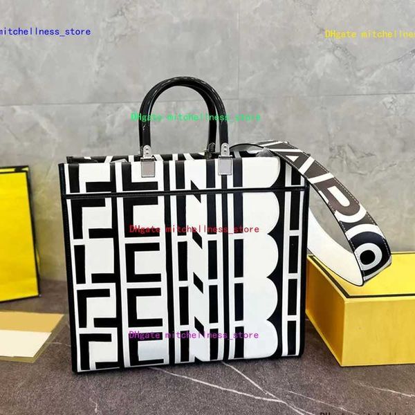 capsule shopper bag fashion letter printed leather tote bags women handbag white black color rigid plexiglass handles large capacity
capsule shopper bag fashion letter printed leather tote bags women handbag white black color rigid plexiglass handles large capacity
