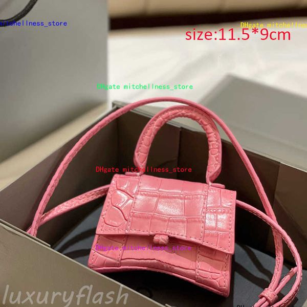 latest designer bag super mini original leather women fashion crossbody bags luxurys lipstick purse handbags clutch xxs
latest designer bag super mini original leather women fashion crossbody bags luxurys lipstick purse handbags clutch xxs