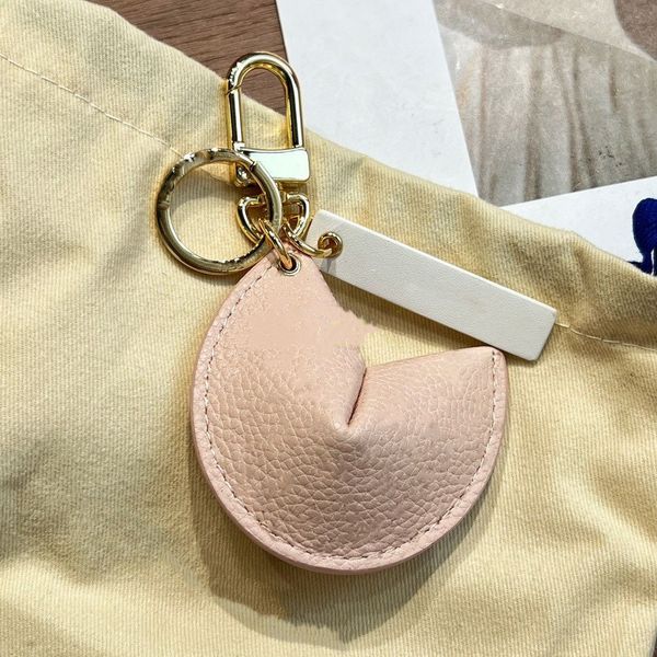 classic designer letter wallet keychain keyring fashion purse pendant car chain charm brown flower mini bag trinket gifts accessories box
classic designer letter wallet keychain keyring fashion purse pendant car chain charm brown flower mini bag trinket gifts accessories box