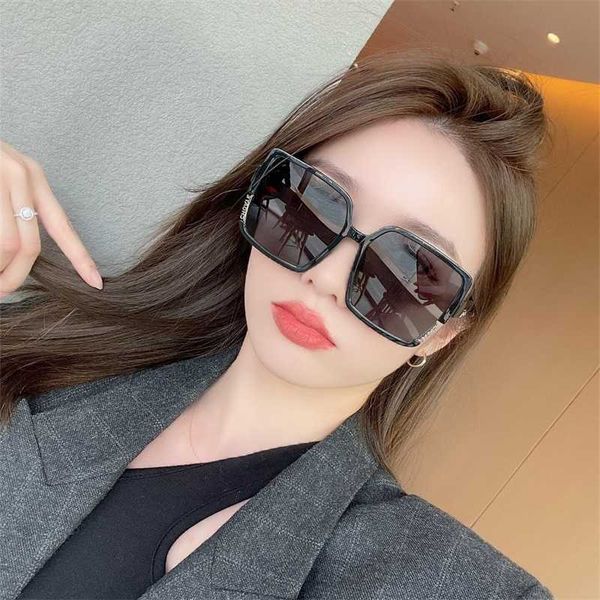2023 new box slim face sunglasses women polarized tidal mesh red same large frame glasses, White;black
2023 new box slim face sunglasses women polarized tidal mesh red same large frame glasses, White;black
