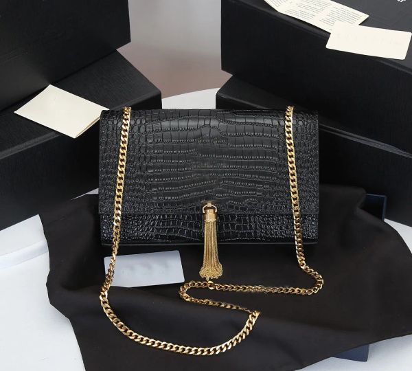 fashion handbags shoulder luxurys designer bags metal chain gold silver women handbag genuine leather bag flip cover diagonal messenger cros, Black;red
fashion handbags shoulder luxurys designer bags metal chain gold silver women handbag genuine leather bag flip cover diagonal messenger cros, Black;red