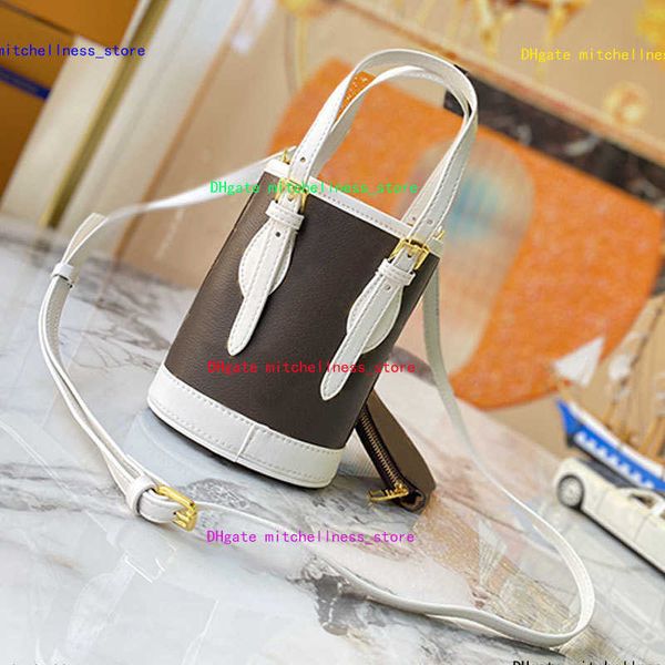 small nano bucket crosbody bag women handbags purse old flower fashion letters removable strap gold hardware lady zipper wallet coin purse
small nano bucket crosbody bag women handbags purse old flower fashion letters removable strap gold hardware lady zipper wallet coin purse