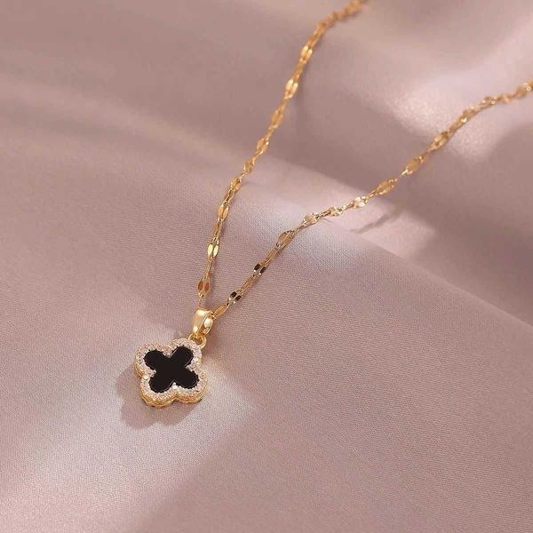 van clover necklace designer four leaf chain same titanium steel black and white clover necklace light luxury new female fashion niche desig, Silver
van clover necklace designer four leaf chain same titanium steel black and white clover necklace light luxury new female fashion niche desig, Silver