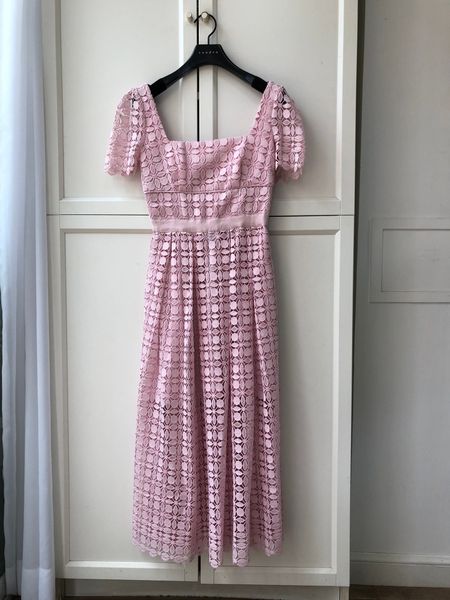 runway dresses 2023 european fashion brand new super beautiful pink green lace long dress, Black
runway dresses 2023 european fashion brand new super beautiful pink green lace long dress, Black