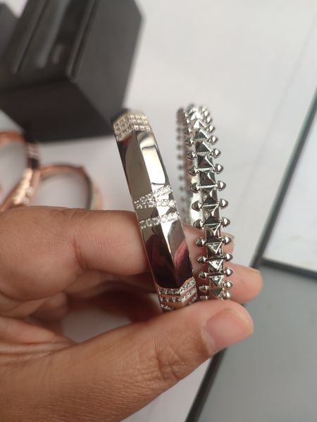torque bangle gold silver lady tennis diamond bangle bracelets elegant luxury rome bracelets fashion jewelry for men women party wedding gif, Black
torque bangle gold silver lady tennis diamond bangle bracelets elegant luxury rome bracelets fashion jewelry for men women party wedding gif, Black