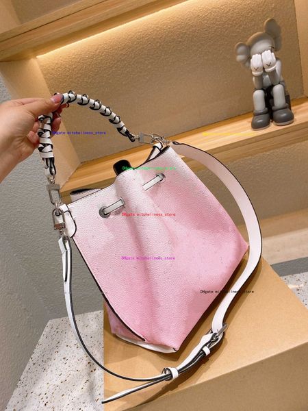 designer totes shoulder bucket bag aleather bella tote perforation fashion classic handbags women crossbody purse wallet woman
designer totes shoulder bucket bag aleather bella tote perforation fashion classic handbags women crossbody purse wallet woman