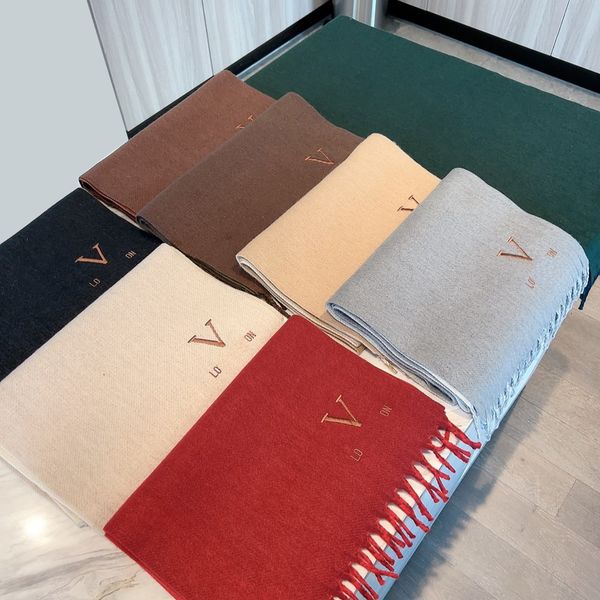 Echarpe echarpe Designer Scarf Solid Color Embroidery Scarfs Cashmere Autumn and Winter Women Warm Men Comfortable Touch Senior Fashion s
Echarpe echarpe Designer Scarf Solid Color Embroidery Scarfs Cashmere Autumn and Winter Women Warm Men Comfortable Touch Senior Fashion s