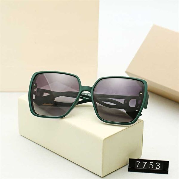 2023 new zuochuan sunglasses women's elegant fashion polarized uv proof glasses trend driving, White;black
2023 new zuochuan sunglasses women's elegant fashion polarized uv proof glasses trend driving, White;black
