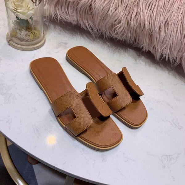 classic new women beach slippers flat woman slipper summer lady cartoon big head slides leather bath sandals slidesnlarge size 35-42, Black
classic new women beach slippers flat woman slipper summer lady cartoon big head slides leather bath sandals slidesnlarge size 35-42, Black