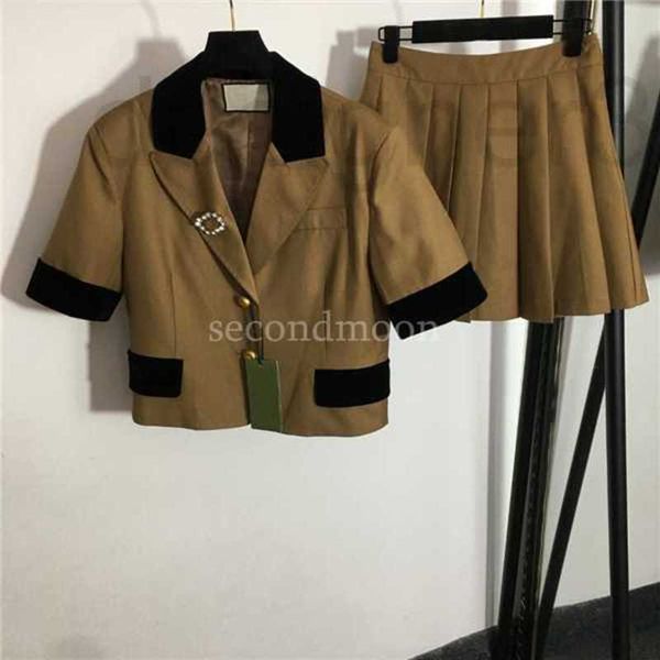 two piece dress designer women casual lapel neck blazers with brooch high waist pleated skirts woman summer outfit xrm4, White
two piece dress designer women casual lapel neck blazers with brooch high waist pleated skirts woman summer outfit xrm4, White