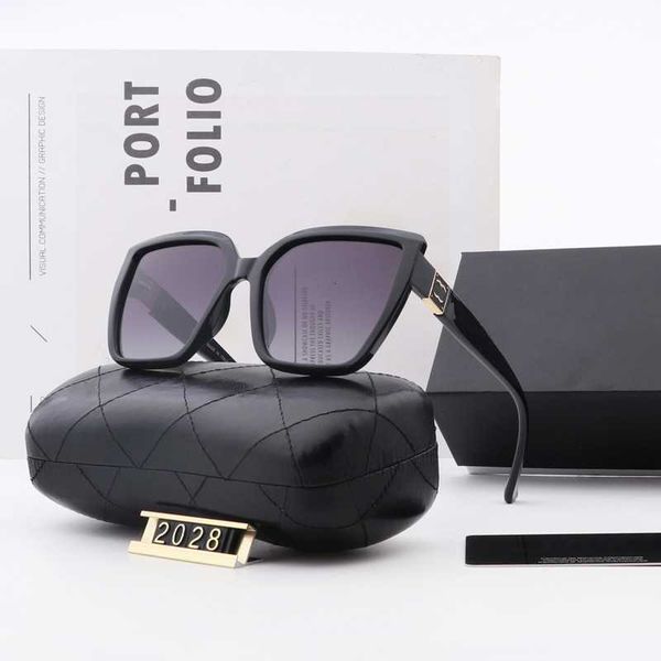 designer sunglasses new fashion women's sunglasses outdoor high definition polarized light riding driving popular glasses, White;black
designer sunglasses new fashion women's sunglasses outdoor high definition polarized light riding driving popular glasses, White;black