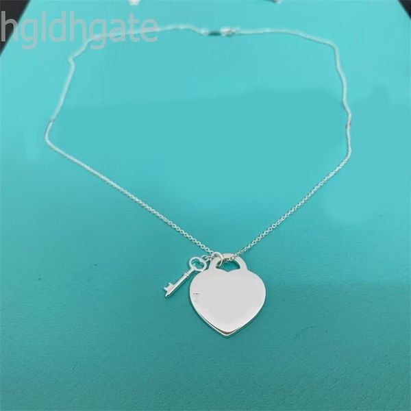 heart tag pendant necklaces engraved letter pattern mens chain designer for women valentines day gifts colorful enamel chains luxury necklac, Silver
heart tag pendant necklaces engraved letter pattern mens chain designer for women valentines day gifts colorful enamel chains luxury necklac, Silver